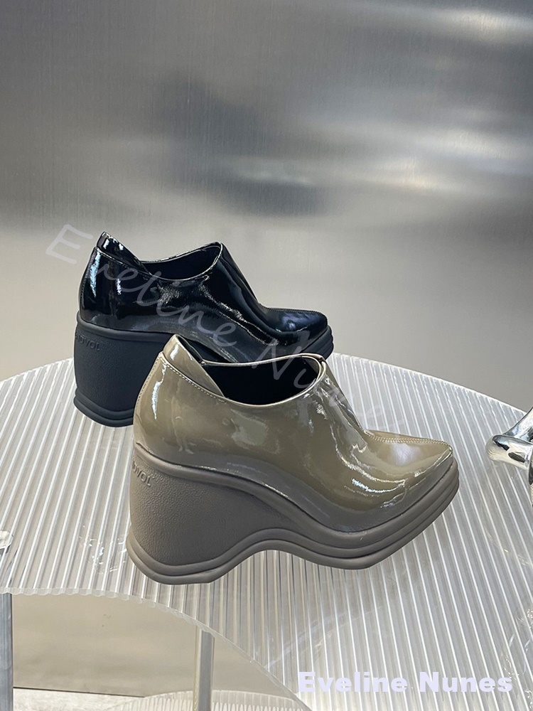 Patent Leather V Cut Pointed T - đánh giá và giá Street Fashion Y2K